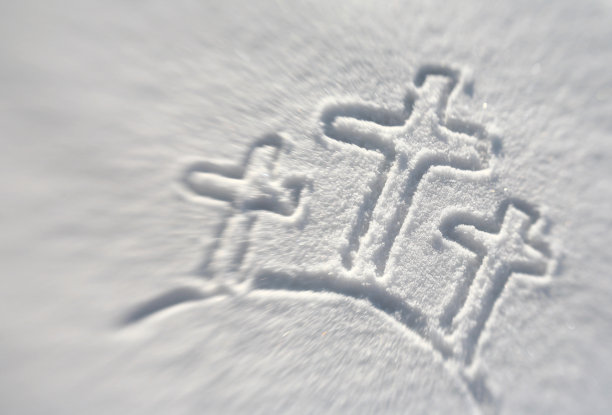 各各他山上的三个十字架图片下载