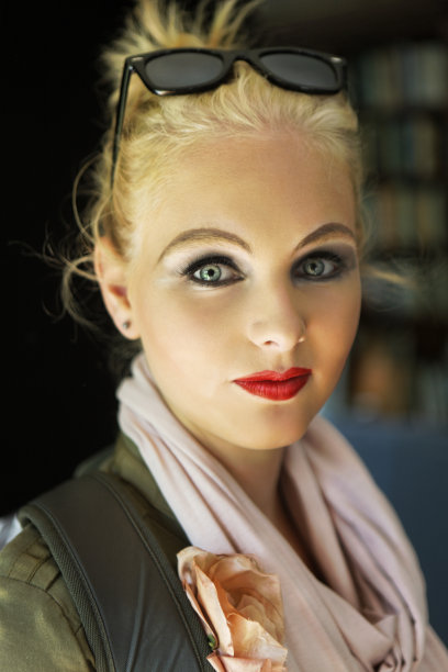 业务的金发图片下载