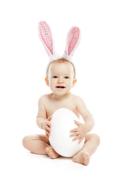 带着兔耳朵和复活节彩蛋的宝宝图片下载