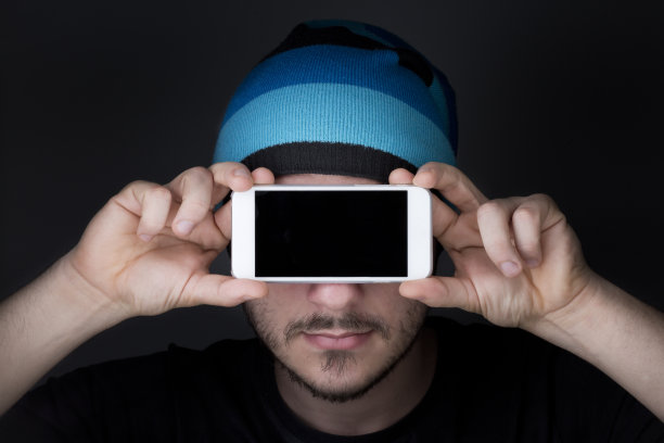 手机眼中的潮人图片下载