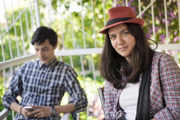 青少年户外肖像图片下载