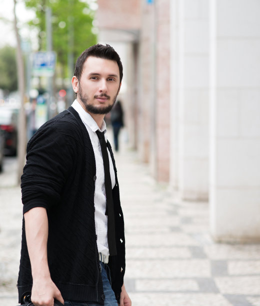 人们走在街上图片下载