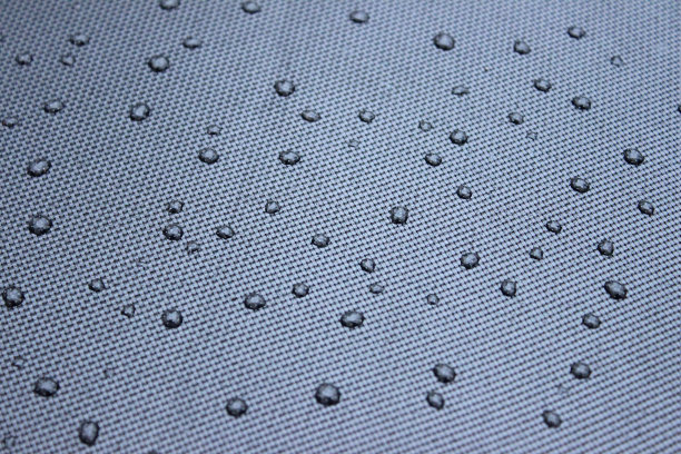 雨水水滴的图像上细小的灰色网格，背景模式图片下载