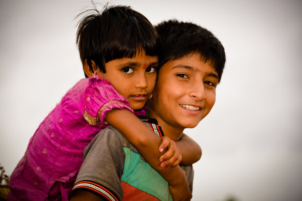 快乐的孩子图片下载