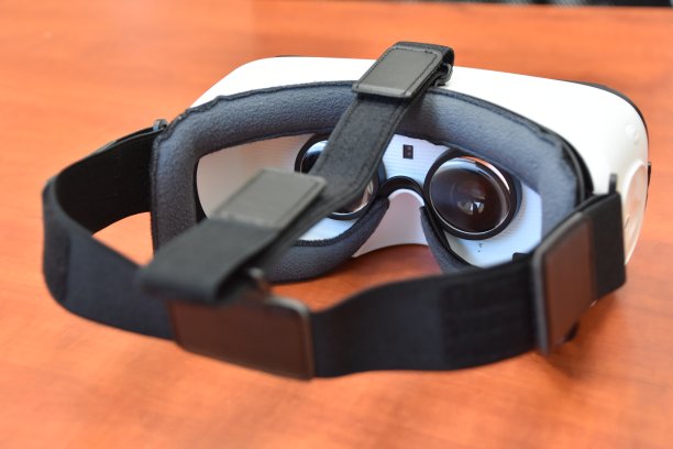 黑白VR耳机图片下载