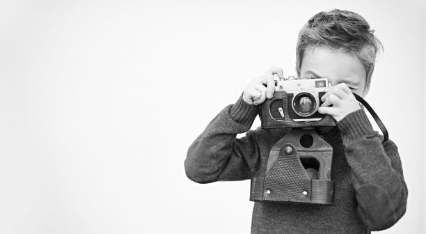 男孩拍摄图片下载