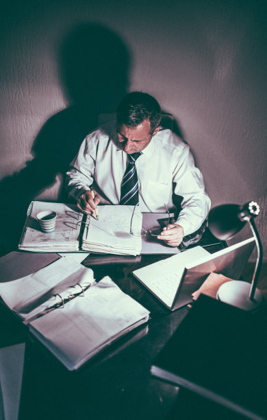 高级加班图片下载