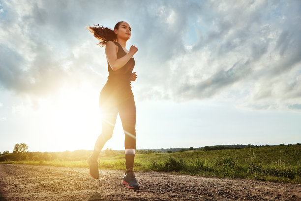 她脑子里有梦想中的身体图片下载