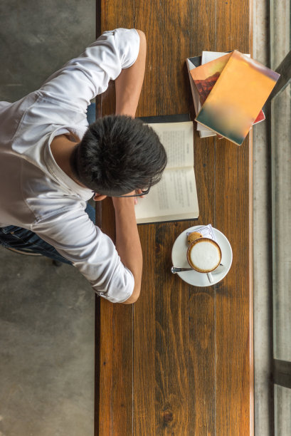 读书是提高知识的好方法图片下载