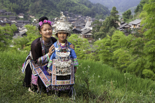 侗族母女图片下载