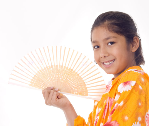 日本女孩拿扇子图片下载