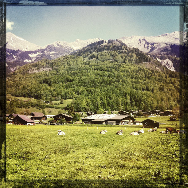 瑞士阿尔卑斯山风景，瑞士图片下载