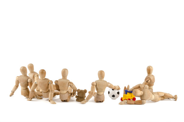 木制儿童模型喜欢听或看东西图片下载