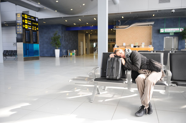 疲惫的乘客图片下载