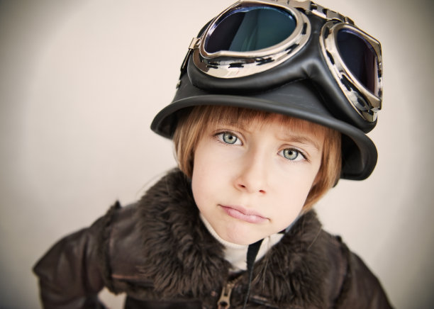 可爱的小摩托车手图片下载