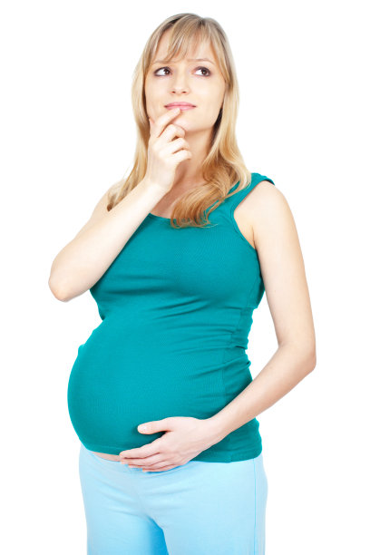 关切的孕妇被隔离在白色图片下载
