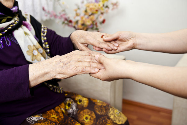 老的和年轻的图片下载