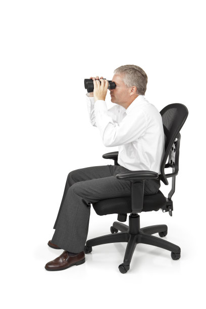 商人在寻找东西图片下载