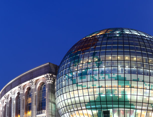 夜晚的现代建筑图片下载