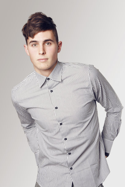 时尚男性的肖像图片下载