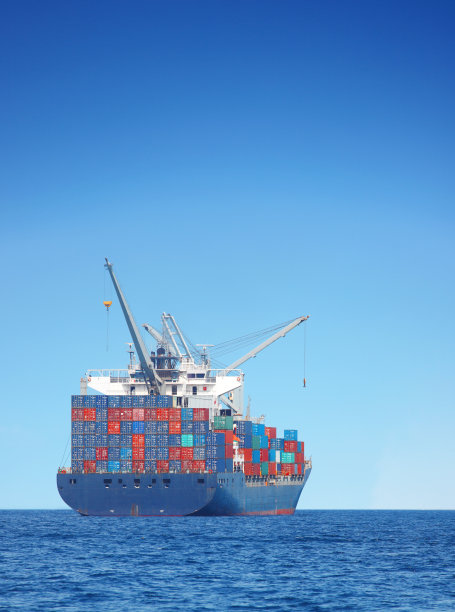 海上的货船图片下载