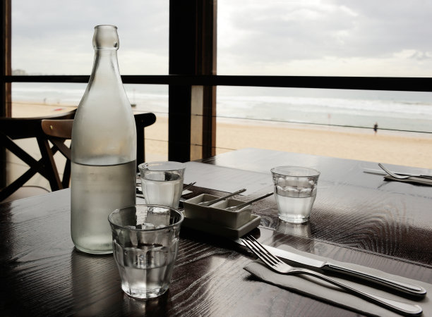 等待早餐图片下载