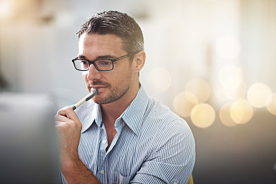 思考新想法素材图片