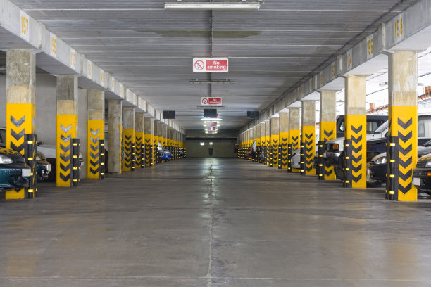 地下停车场图片下载
