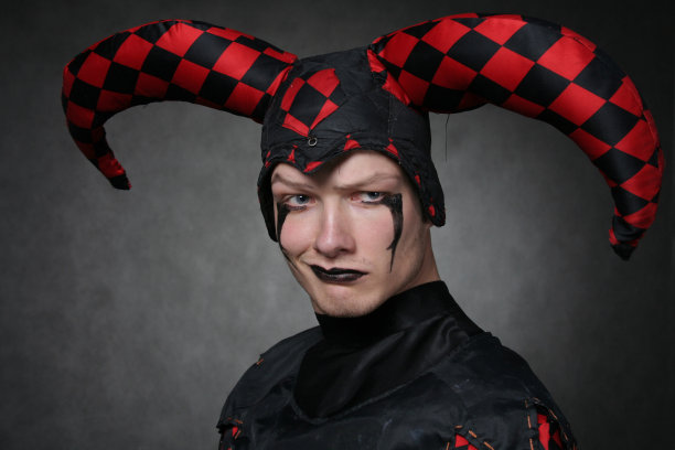 黑暗的丑角图片下载