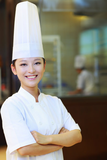 年轻厨师的肖像图片下载