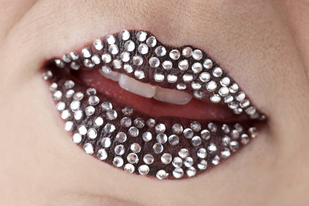 大的嘴唇……图片下载