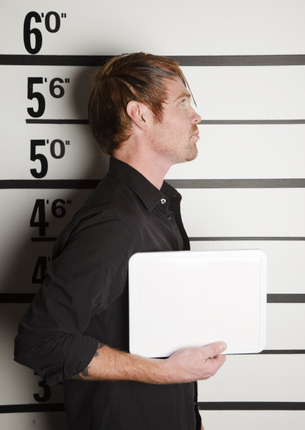 一个男人的面部照片图片下载