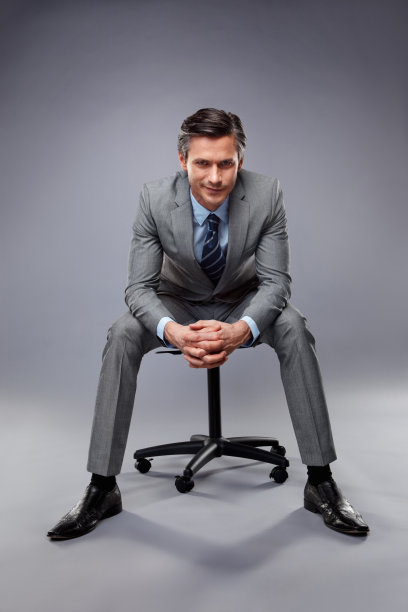 坐在椅子上紧张的高管图片下载