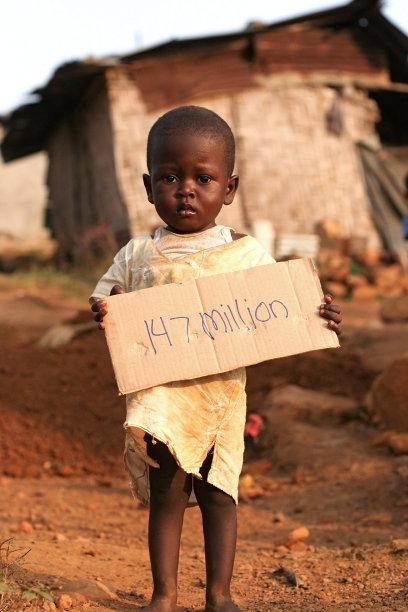 拥有1.47亿个标志的非洲幼童图片下载