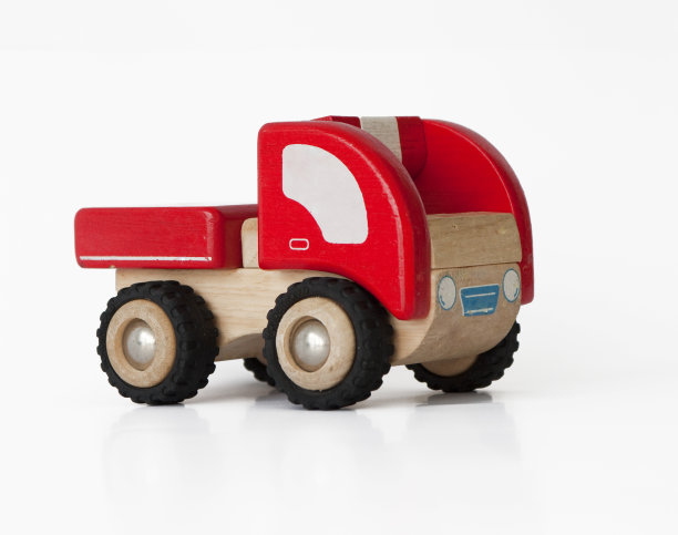 红色木质卡车图片下载