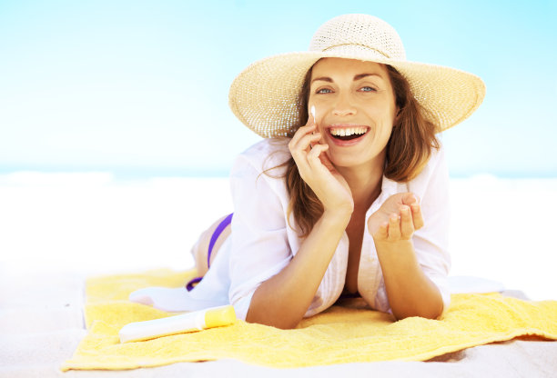 简单的护肤品图片下载