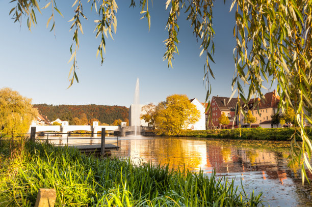 德国图特林根五彩缤纷的秋天图片下载