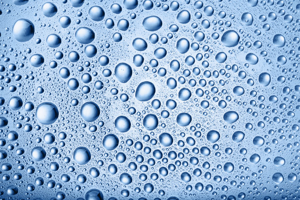 冰晶玻璃上的露珠凝结纹理图片下载