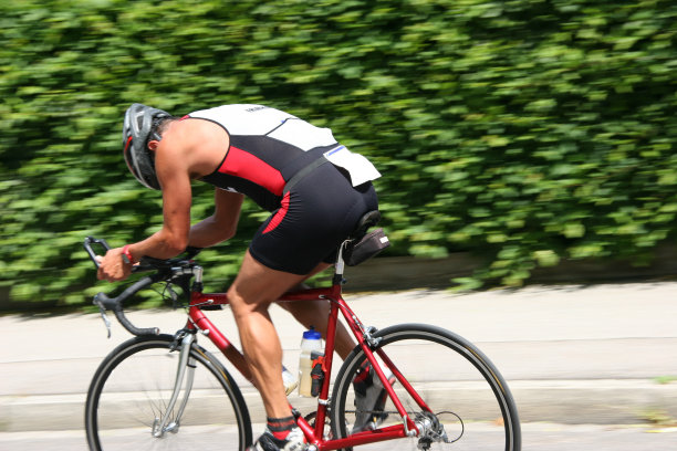 比赛骑自行车图片下载