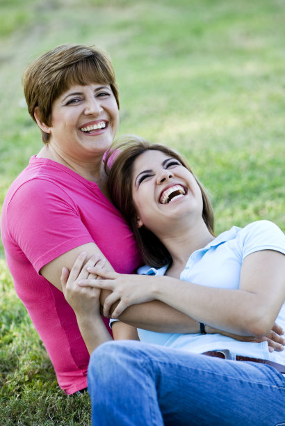 母亲和女儿图片下载