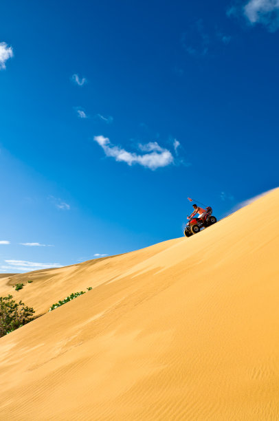 四个旋转图片下载