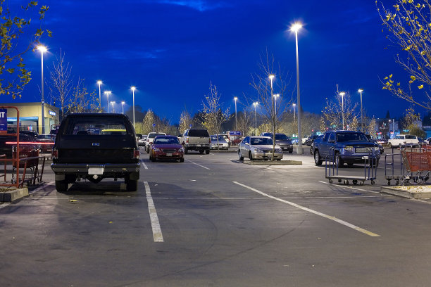 晚上停车图片下载