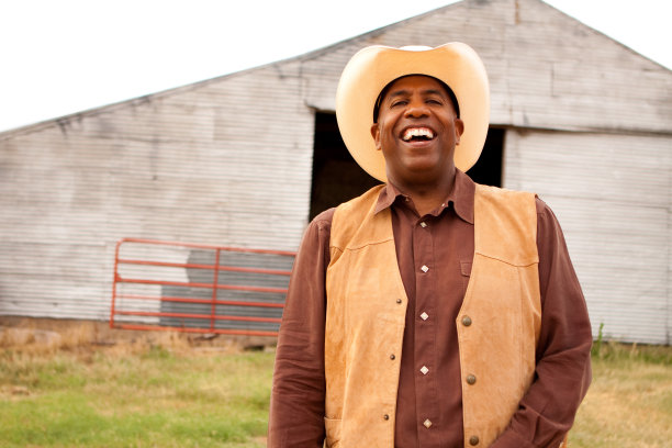 牧场上的牛仔图片下载