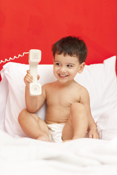 宝贝在电话里图片下载