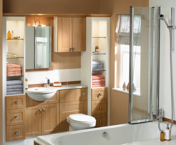 室内小型木质豪华浴室图片下载