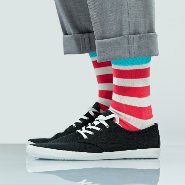 条纹的袜子图片下载