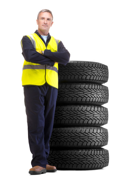 轮胎店工作图片下载