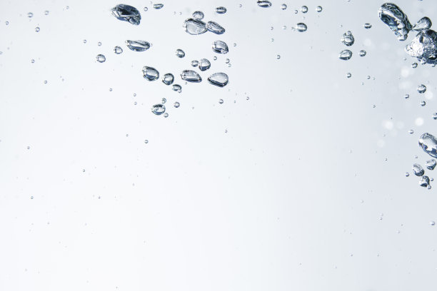 泡在水里图片下载