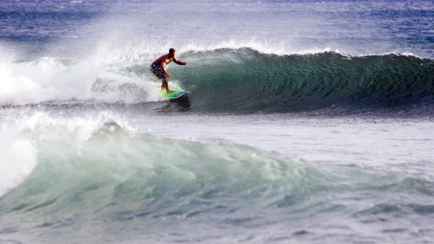空洞的离开图片下载