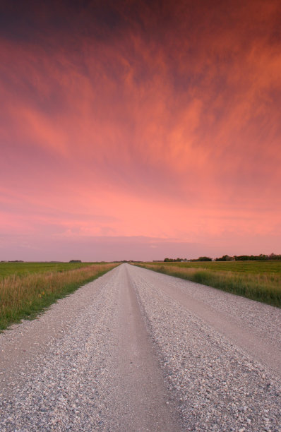 草原道路图片下载